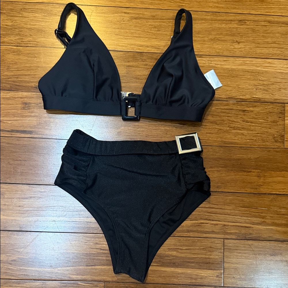 Chic Black Bikini Set with Buckle Accent